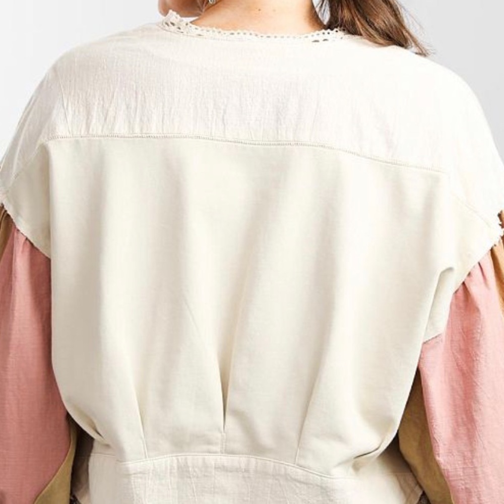 Boho top 🤍 - Picture 3 of 4